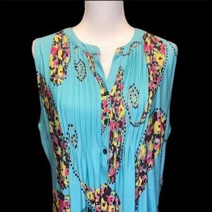 Colorful sleeveless tunic